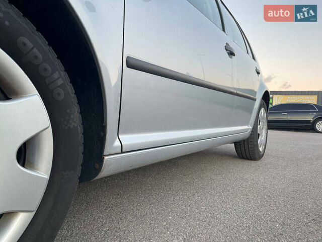 Серый Фольксваген Гольф, объемом двигателя 1.6 л и пробегом 155 тыс. км за 4800 $, фото 11 на Automoto.ua