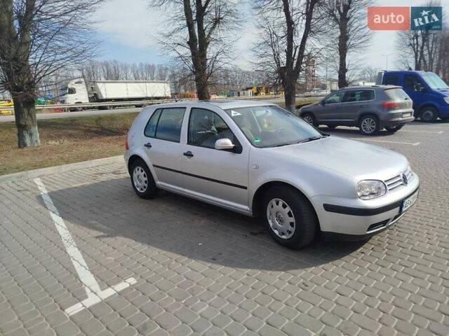 Серый Фольксваген Гольф, объемом двигателя 1.6 л и пробегом 147 тыс. км за 4800 $, фото 3 на Automoto.ua