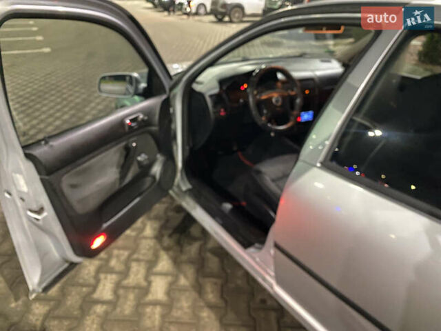 Сірий Фольксваген Гольф, об'ємом двигуна 1.6 л та пробігом 200 тис. км за 2800 $, фото 11 на Automoto.ua