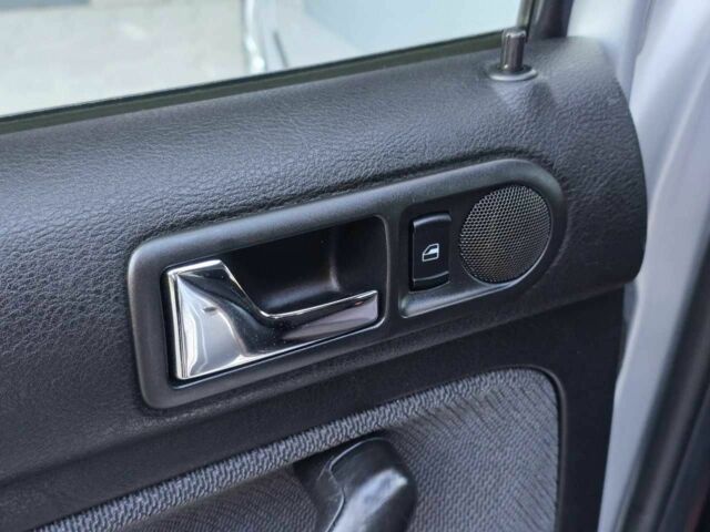 Фольксваген Гольф 2001 в Хмельницком на Automoto.ua Серый Фольксваген Гольф, объемом двигателя 1.4 л и пробегом 153 тыс. км за 3999 $, фото 19 на Automoto.ua