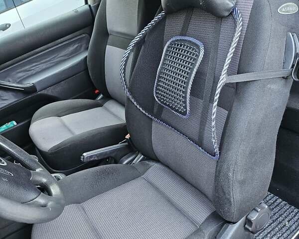 Сірий Фольксваген Гольф, об'ємом двигуна 1.39 л та пробігом 251 тис. км за 3500 $, фото 23 на Automoto.ua