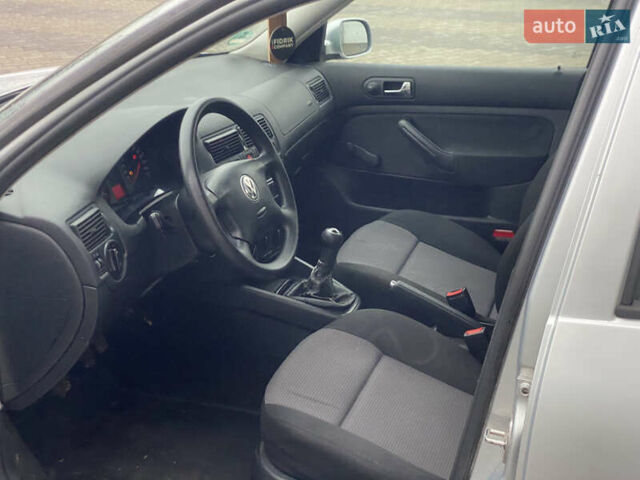 Сірий Фольксваген Гольф, об'ємом двигуна 1.6 л та пробігом 310 тис. км за 3550 $, фото 6 на Automoto.ua