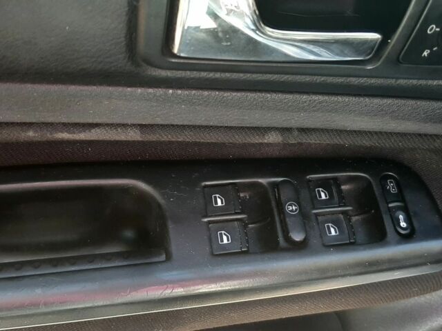 Сірий Фольксваген Гольф, об'ємом двигуна 1.6 л та пробігом 243 тис. км за 5300 $, фото 16 на Automoto.ua