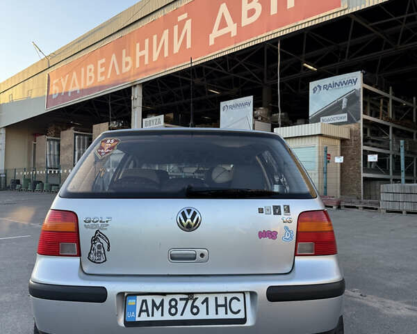Серый Фольксваген Гольф, объемом двигателя 1.6 л и пробегом 231 тыс. км за 4199 $, фото 12 на Automoto.ua