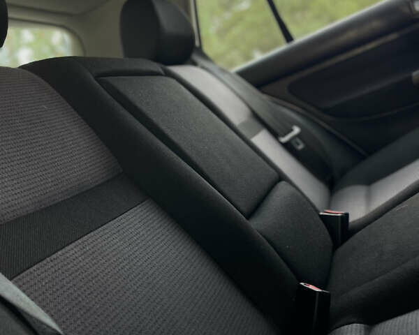 Сірий Фольксваген Гольф, об'ємом двигуна 1.6 л та пробігом 200 тис. км за 4399 $, фото 43 на Automoto.ua