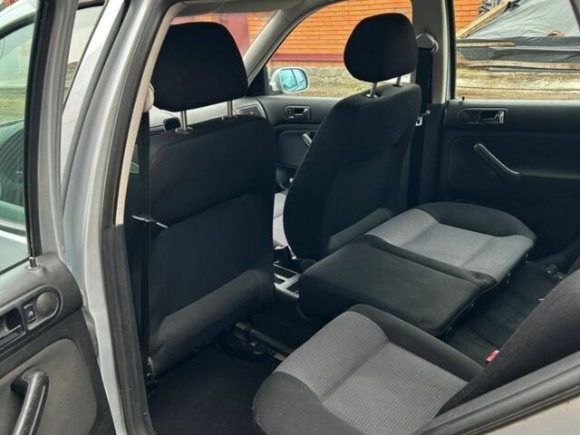 Серый Фольксваген Гольф, объемом двигателя 1.4 л и пробегом 239 тыс. км за 3800 $, фото 18 на Automoto.ua