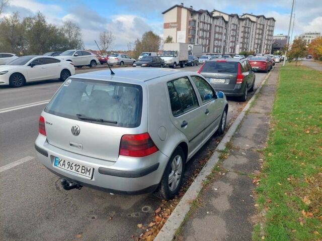 Серый Фольксваген Гольф, объемом двигателя 1.4 л и пробегом 250 тыс. км за 3500 $, фото 2 на Automoto.ua
