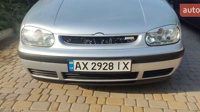 Серый Фольксваген Гольф, объемом двигателя 1.6 л и пробегом 228 тыс. км за 4500 $, фото 1 на Automoto.ua