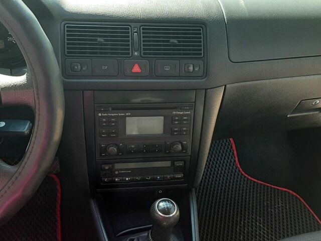 Сірий Фольксваген Гольф, об'ємом двигуна 1.6 л та пробігом 243 тис. км за 5300 $, фото 19 на Automoto.ua