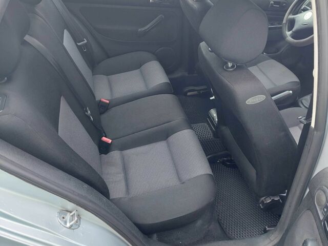 Серый Фольксваген Гольф, объемом двигателя 1.4 л и пробегом 250 тыс. км за 3500 $, фото 5 на Automoto.ua