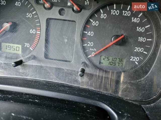 Сірий Фольксваген Гольф, об'ємом двигуна 1.39 л та пробігом 251 тис. км за 3500 $, фото 22 на Automoto.ua