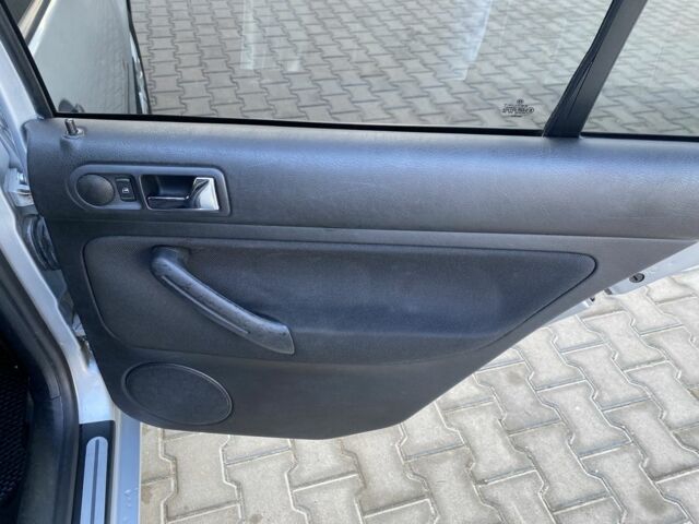 Серый Фольксваген Гольф, объемом двигателя 1.4 л и пробегом 276 тыс. км за 4350 $, фото 11 на Automoto.ua