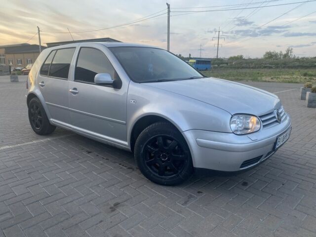 Серый Фольксваген Гольф, объемом двигателя 1.8 л и пробегом 334 тыс. км за 4700 $, фото 2 на Automoto.ua