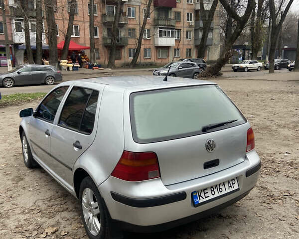 Серый Фольксваген Гольф, объемом двигателя 1.6 л и пробегом 285 тыс. км за 4999 $, фото 5 на Automoto.ua