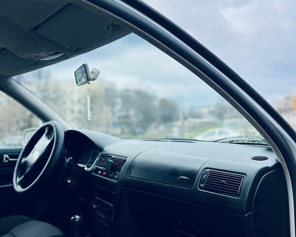 Серый Фольксваген Гольф, объемом двигателя 1.6 л и пробегом 316 тыс. км за 3350 $, фото 20 на Automoto.ua