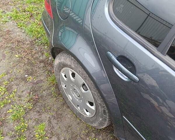 Серый Фольксваген Гольф, объемом двигателя 1.6 л и пробегом 252 тыс. км за 3850 $, фото 4 на Automoto.ua