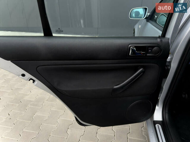 Серый Фольксваген Гольф, объемом двигателя 1.6 л и пробегом 234 тыс. км за 5200 $, фото 11 на Automoto.ua