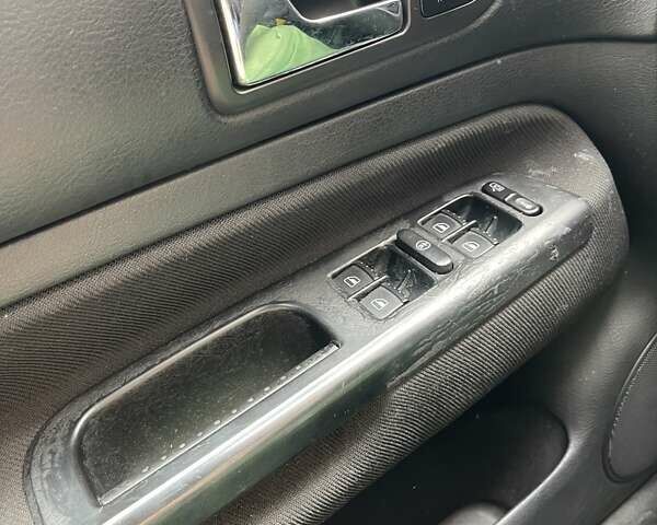 Сірий Фольксваген Гольф, об'ємом двигуна 1.6 л та пробігом 133 тис. км за 6500 $, фото 10 на Automoto.ua