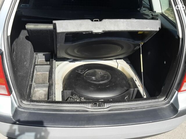 Сірий Фольксваген Гольф, об'ємом двигуна 1.6 л та пробігом 243 тис. км за 5300 $, фото 7 на Automoto.ua