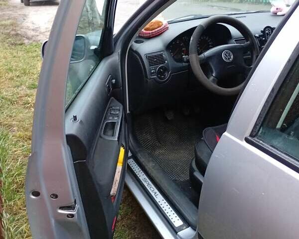 Серый Фольксваген Гольф, объемом двигателя 1.39 л и пробегом 299 тыс. км за 4500 $, фото 22 на Automoto.ua