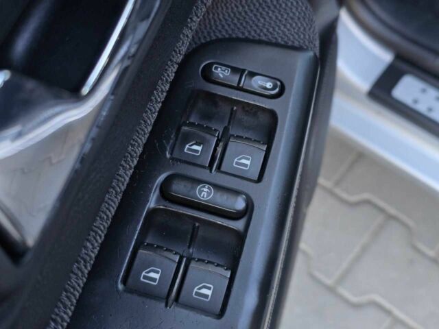 Фольксваген Гольф 2001 в Хмельницком на Automoto.ua Серый Фольксваген Гольф, объемом двигателя 1.4 л и пробегом 153 тыс. км за 3999 $, фото 6 на Automoto.ua