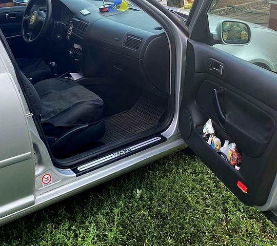 Серый Фольксваген Гольф, объемом двигателя 1.9 л и пробегом 488 тыс. км за 4500 $, фото 3 на Automoto.ua