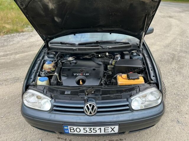 Серый Фольксваген Гольф, объемом двигателя 1.9 л и пробегом 325 тыс. км за 3800 $, фото 5 на Automoto.ua