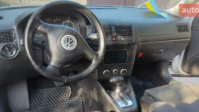 Серый Фольксваген Гольф, объемом двигателя 1.6 л и пробегом 228 тыс. км за 4500 $, фото 8 на Automoto.ua