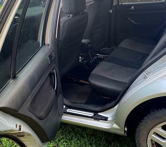 Серый Фольксваген Гольф, объемом двигателя 1.9 л и пробегом 488 тыс. км за 4500 $, фото 8 на Automoto.ua