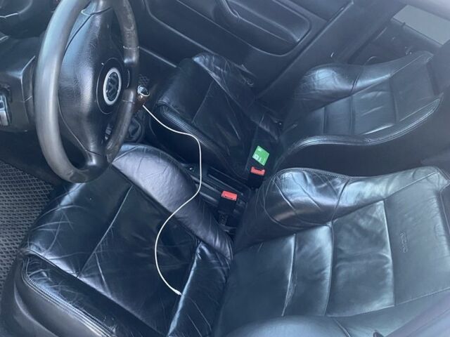 Серый Фольксваген Гольф, объемом двигателя 1.8 л и пробегом 334 тыс. км за 4700 $, фото 7 на Automoto.ua