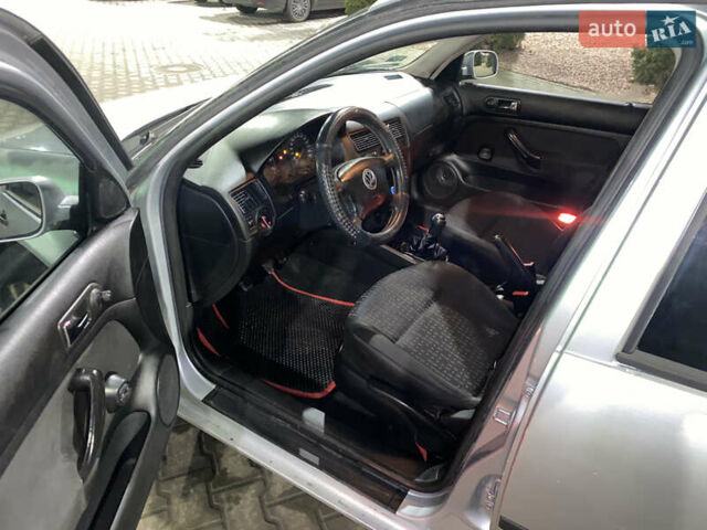 Сірий Фольксваген Гольф, об'ємом двигуна 1.6 л та пробігом 200 тис. км за 2800 $, фото 10 на Automoto.ua
