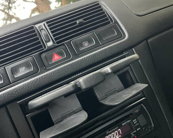 Сірий Фольксваген Гольф, об'ємом двигуна 1.6 л та пробігом 200 тис. км за 4399 $, фото 69 на Automoto.ua