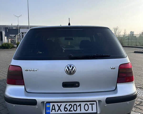 Серый Фольксваген Гольф, объемом двигателя 1.6 л и пробегом 205 тыс. км за 4800 $, фото 4 на Automoto.ua