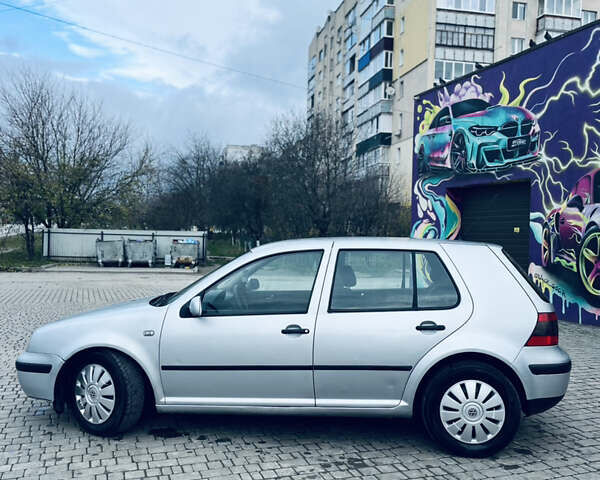 Серый Фольксваген Гольф, объемом двигателя 1.6 л и пробегом 316 тыс. км за 3350 $, фото 15 на Automoto.ua