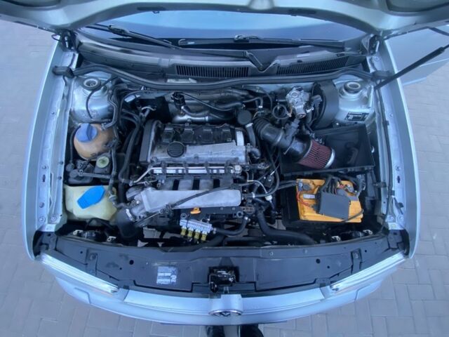 Серый Фольксваген Гольф, объемом двигателя 1.8 л и пробегом 334 тыс. км за 4700 $, фото 4 на Automoto.ua