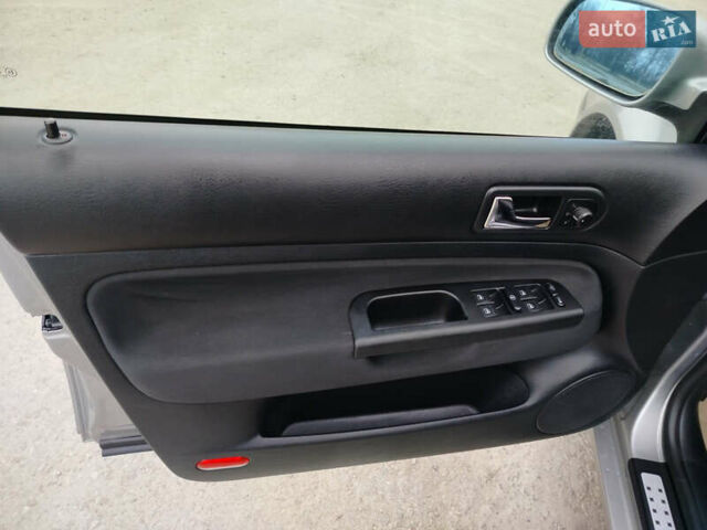 Серый Фольксваген Гольф, объемом двигателя 1.39 л и пробегом 225 тыс. км за 3599 $, фото 6 на Automoto.ua