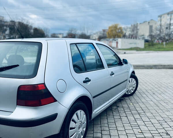 Серый Фольксваген Гольф, объемом двигателя 1.6 л и пробегом 316 тыс. км за 3350 $, фото 8 на Automoto.ua