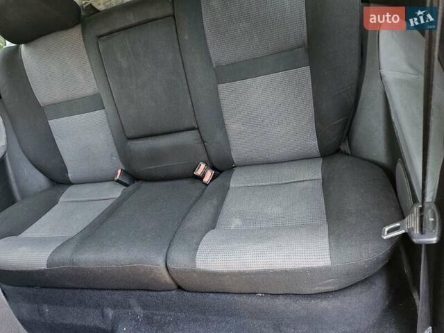 Сірий Фольксваген Гольф, об'ємом двигуна 1.39 л та пробігом 251 тис. км за 3500 $, фото 25 на Automoto.ua