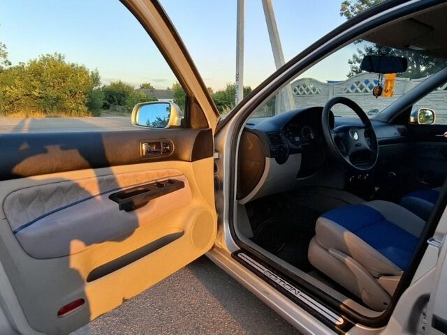 Серый Фольксваген Гольф, объемом двигателя 1.6 л и пробегом 190 тыс. км за 3900 $, фото 3 на Automoto.ua