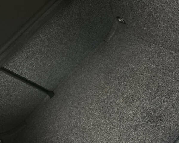 Сірий Фольксваген Гольф, об'ємом двигуна 1.6 л та пробігом 200 тис. км за 4399 $, фото 36 на Automoto.ua