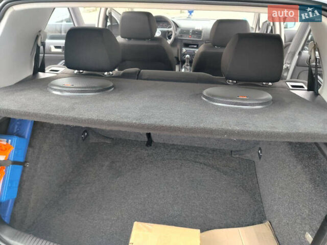 Серый Фольксваген Гольф, объемом двигателя 1.39 л и пробегом 225 тыс. км за 3999 $, фото 25 на Automoto.ua