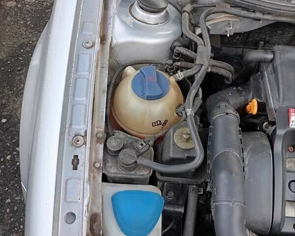 Серый Фольксваген Гольф, объемом двигателя 1.39 л и пробегом 202 тыс. км за 3999 $, фото 20 на Automoto.ua