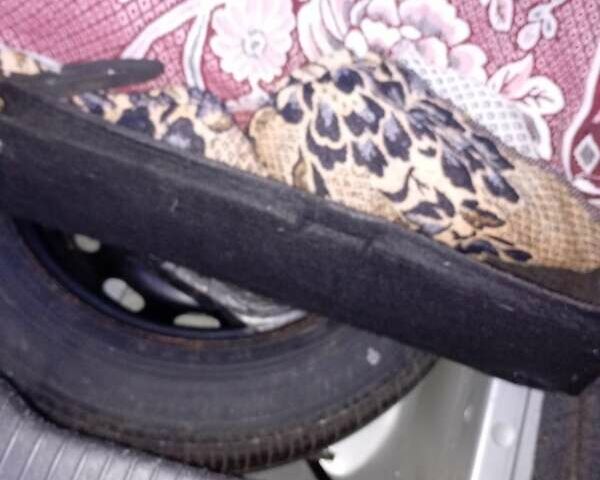 Серый Фольксваген Гольф, объемом двигателя 1.39 л и пробегом 299 тыс. км за 4500 $, фото 31 на Automoto.ua