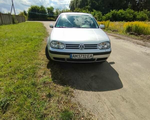 Серый Фольксваген Гольф, объемом двигателя 1.39 л и пробегом 270 тыс. км за 3700 $, фото 6 на Automoto.ua