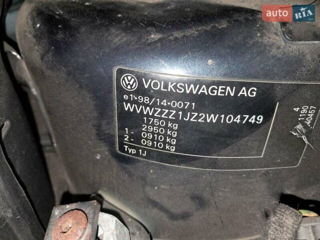 Серый Фольксваген Гольф, объемом двигателя 1.6 л и пробегом 252 тыс. км за 4500 $, фото 7 на Automoto.ua