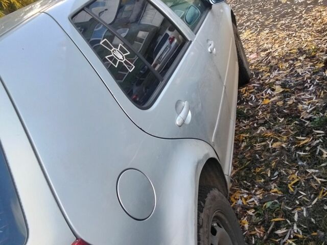 Серый Фольксваген Гольф, объемом двигателя 0 л и пробегом 200 тыс. км за 2000 $, фото 1 на Automoto.ua