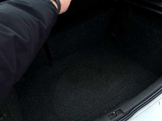 Серый Фольксваген Гольф, объемом двигателя 1.4 л и пробегом 279 тыс. км за 3900 $, фото 10 на Automoto.ua