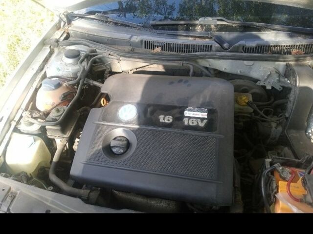 Серый Фольксваген Гольф, объемом двигателя 1.6 л и пробегом 250 тыс. км за 4100 $, фото 7 на Automoto.ua