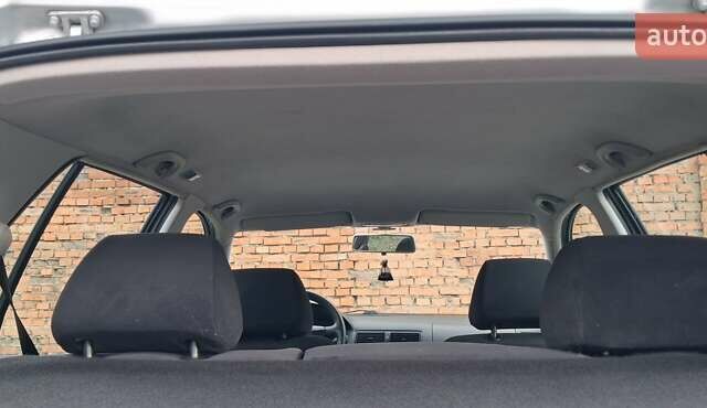 Фольксваген Гольф 2001 у Чернівцях на Automoto.ua Сірий Фольксваген Гольф, об'ємом двигуна 1.6 л та пробігом 170 тис. км за 4650 $, фото 6 на Automoto.ua