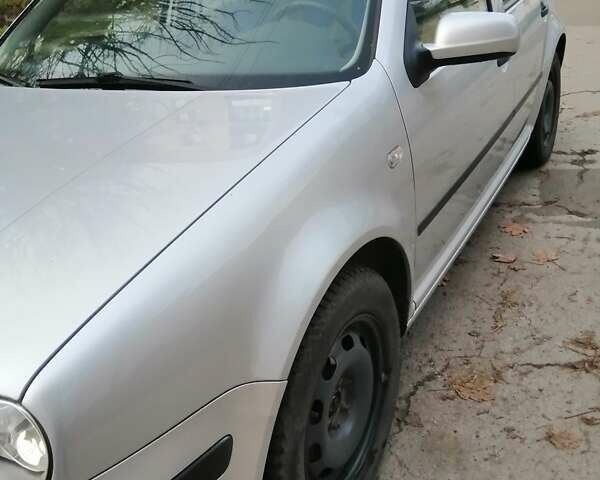 Сірий Фольксваген Гольф, об'ємом двигуна 1.39 л та пробігом 155 тис. км за 3999 $, фото 7 на Automoto.ua